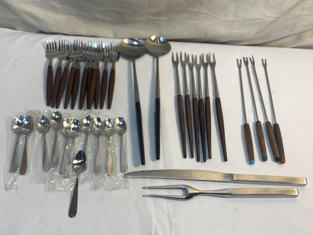 Mcm Flatware Pcs. (1 of 16)