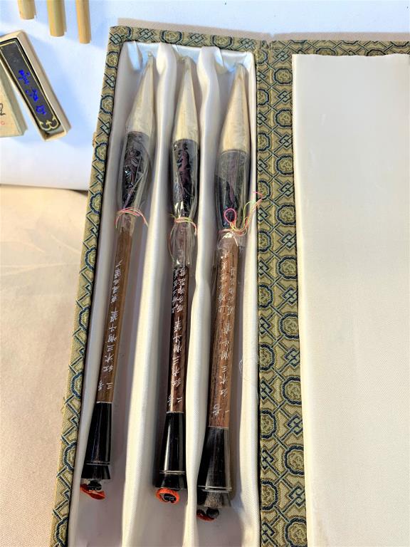 Vtg Chinese Calligraphy & Art Brushes: Natural Animal Hair W/ Bamboo Holders