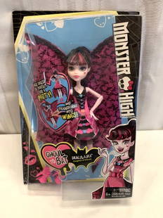 Monster High Ghoul To Bat Doll: Draculaura Daughter Of Dracula