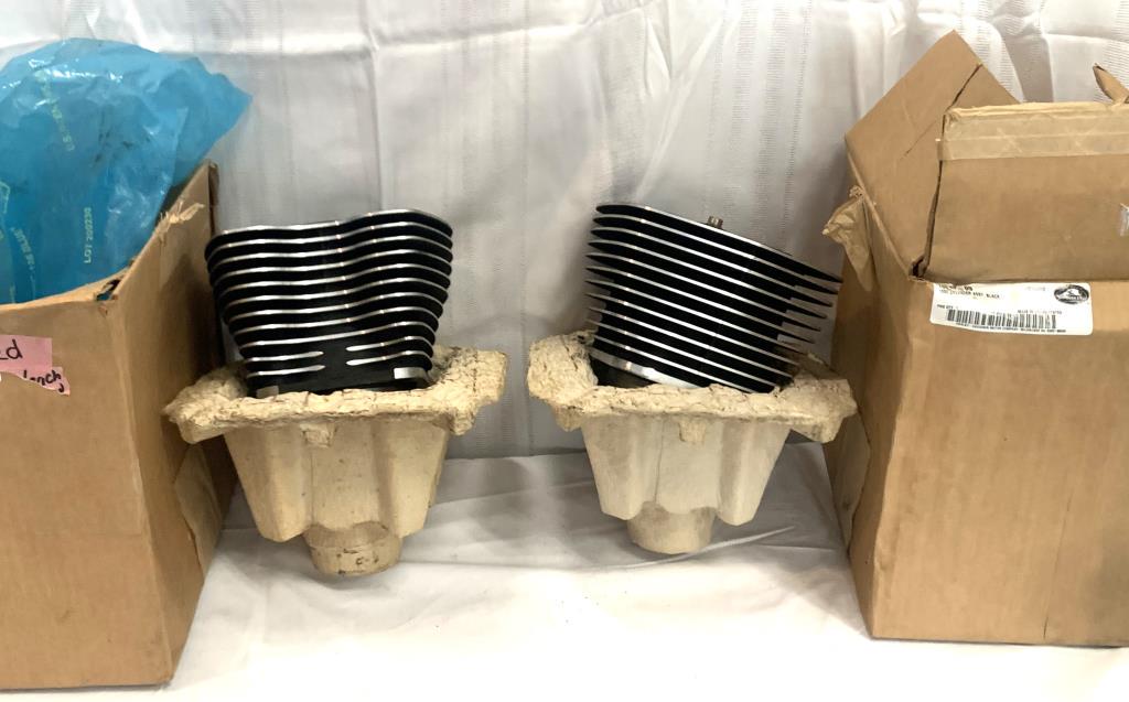 2 Harley Davidson Cylinder Assembys - Used: 2 Harley Davidson Cylinder Assembys - Used