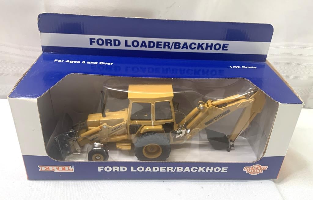 Ertl Ford New Holland Loader/backhoe (1 of 5)