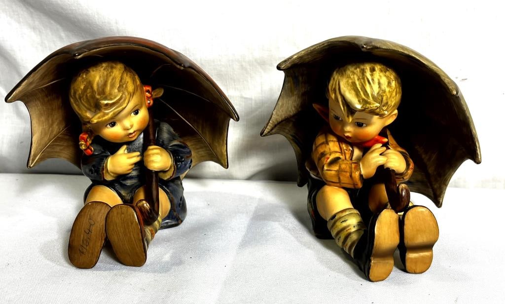 1957 Hummel Umbrella Boy And Girl-5" Tall (1 of 6)