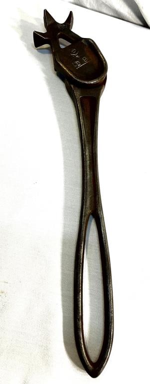 Antique Barbed Wire Fence Stretcher (1 of 4)