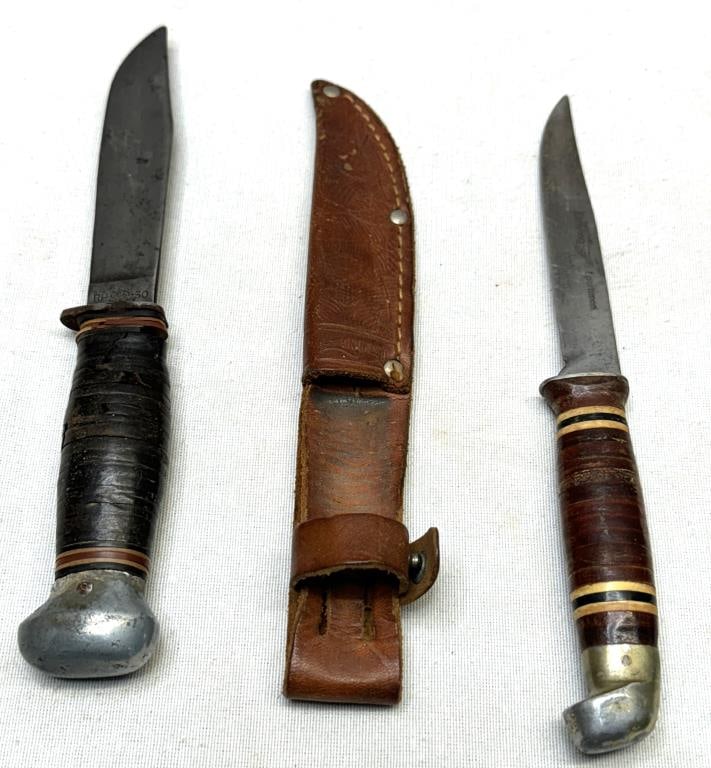 (2) Vtg Hunting Knives (1 of 8)
