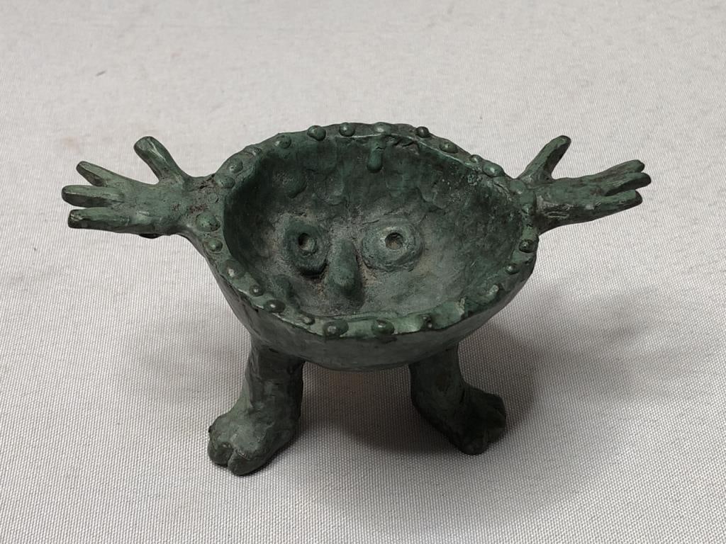 Argos Beacon Foundry bronze figure (1 of 4)