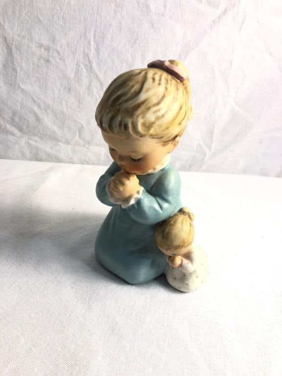 Vtg Goebel Evening Prayer Figurine (1 of 6)
