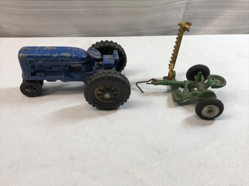 Vtg Hubley Tractor & Arcade Sicklebar Mower (1 of 8)
