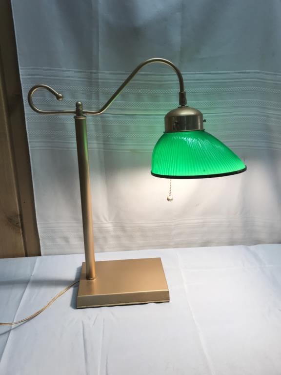 Vtg Glass Shade Table Lamp (1 of 5)