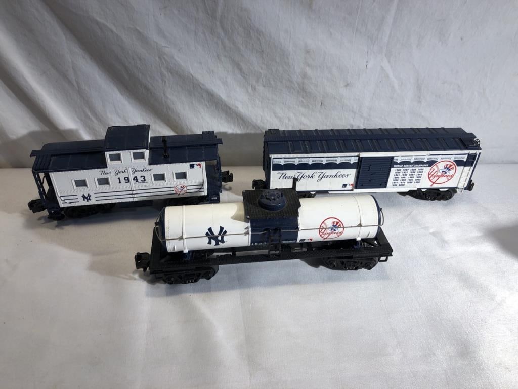 NY Yankee MTH Train Cars (1 of 14)
