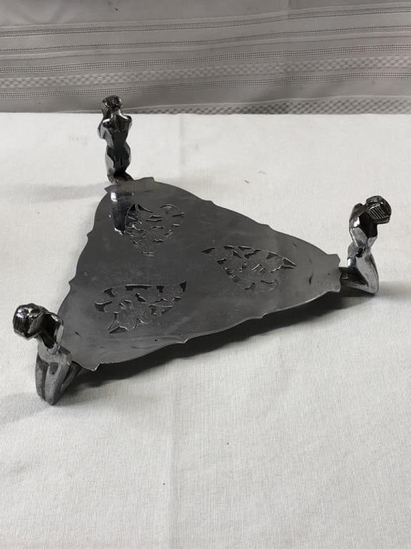 Deco Farberware Charlotte / Trivet: Deco Farberware Charlotte / Trivet~ Brooklyn N.Y.~ 8 1/2” triangle