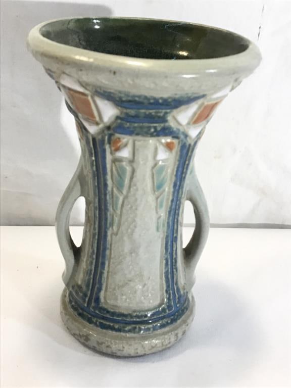 Roseville Mostique Vase (1 of 5)