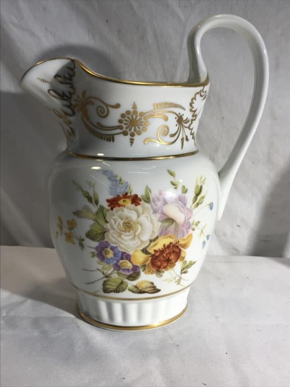 Lenox Tucker Pitcher (1 of 4)
