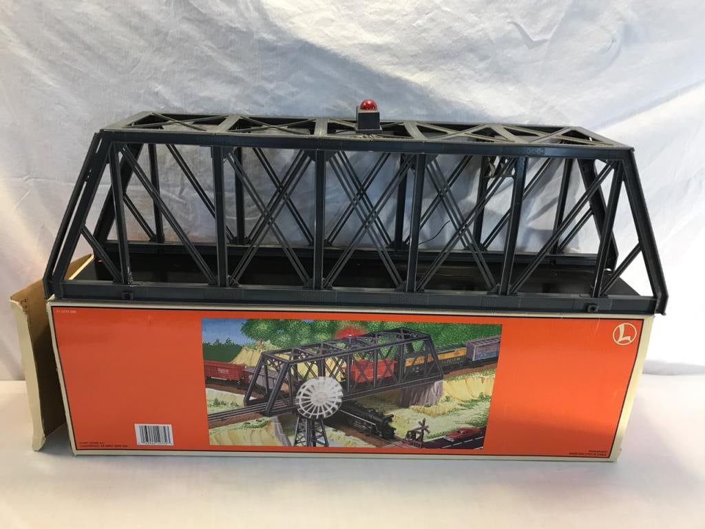 Lionel Truss Bridge w/ Flasher Piers: Lionel Truss Bridge w/ Flasher Piers w/ Box- No. 6-22772