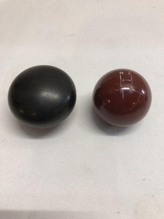 Vintage Standard Stick Shift Knobs (1 of 8)