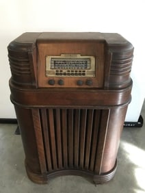 Vtg Philco Cabinet Radio