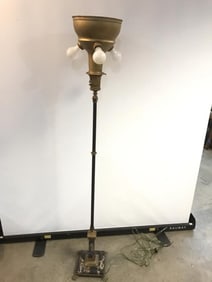 Early American Floor Lamp