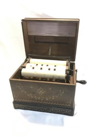 Mechanical Orguinette Co. Roller Organ
