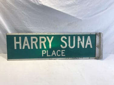 Harry Suna Place Road Sign