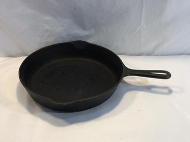 Griswold Erie PA No.8 Cast Iron Pan
