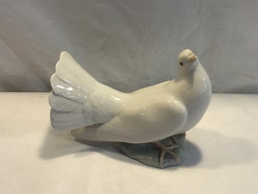 Lladro Dove Figure