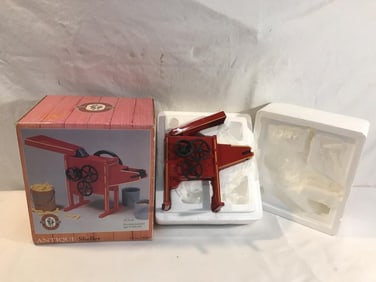 Ertl Farm Series Antique Sheller