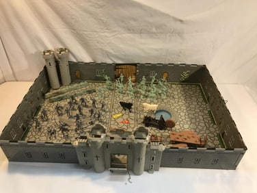 Marx Co. Carry All Action Fighting Knights Set