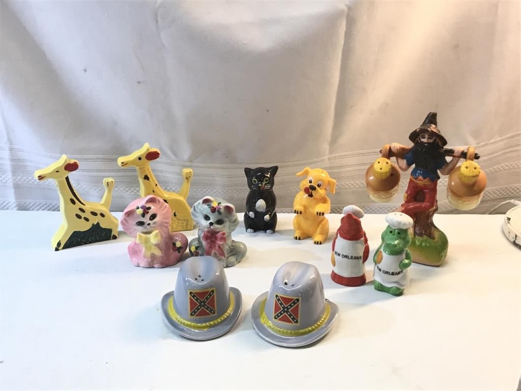 Vtg. Salt & Pepper Shakers (1 of 18)