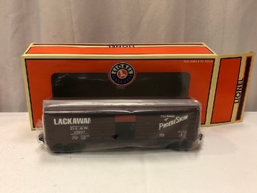 Lionel Erie Lackawana Double Door Box Car