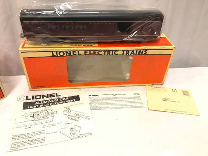 Lionel Norfolk & Western Aluminum Combo Car: Lionel 6-19140 Norfolk & Western Aluminum Combo Car - NIB
