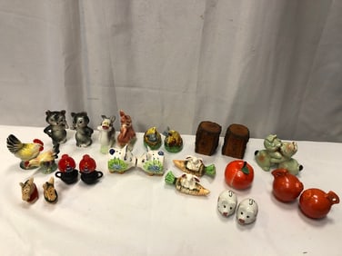 Vtg. Salt & Pepper Shakers