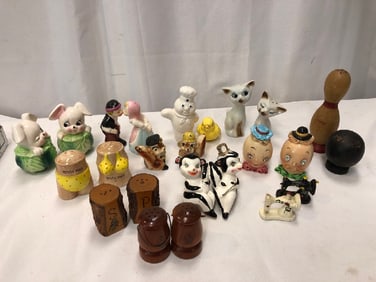 Vtg. Salt & Pepper Shakers