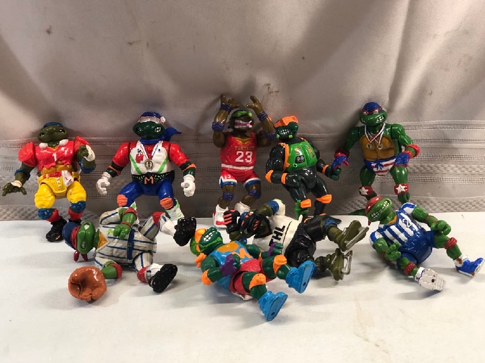 Vtg. 1991 TMNT Sewer Sports All-Stars Action Figures (1 of 8)