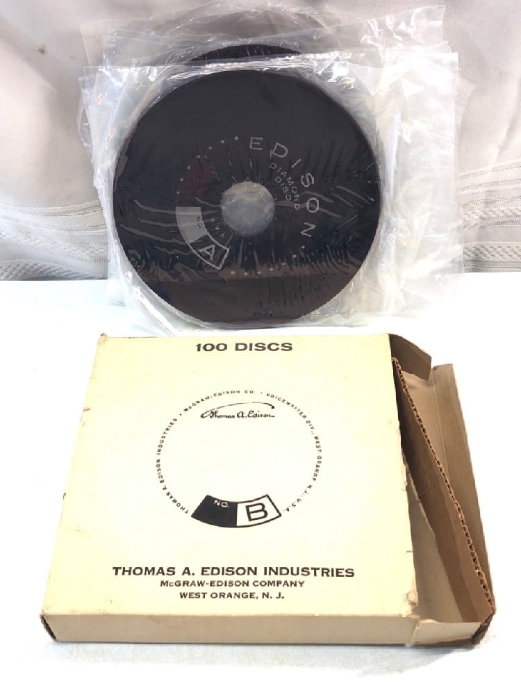 Thomas Edison Voicewriter Ruby Red Translucent Diamond Discs (1 of 5)