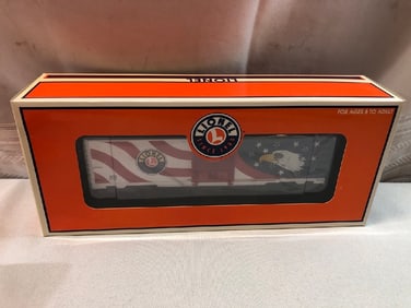 LionelPatriotic Lighted Box Car
