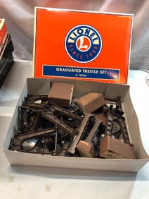 Lionel Graduated Trestle Set