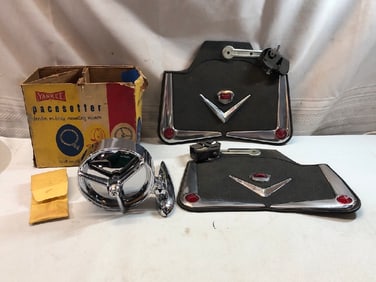 Pr. Deluxe Simco Mud Flaps and Yankee Pacesetters Mirror