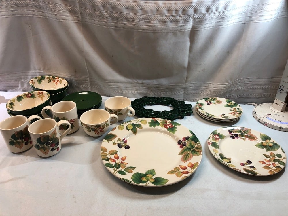 Cloverleaf Country Fruits Table Service Set: Cloverleaf Country Fruits Table Service Set - 4 Bowls, 3 Coffee Mugs, 2 Tea Cups, 4 Saucers, 1 12” Plate , 1 8 3/4” Plate , 3 6 3/4” Plates , 1 Trivet