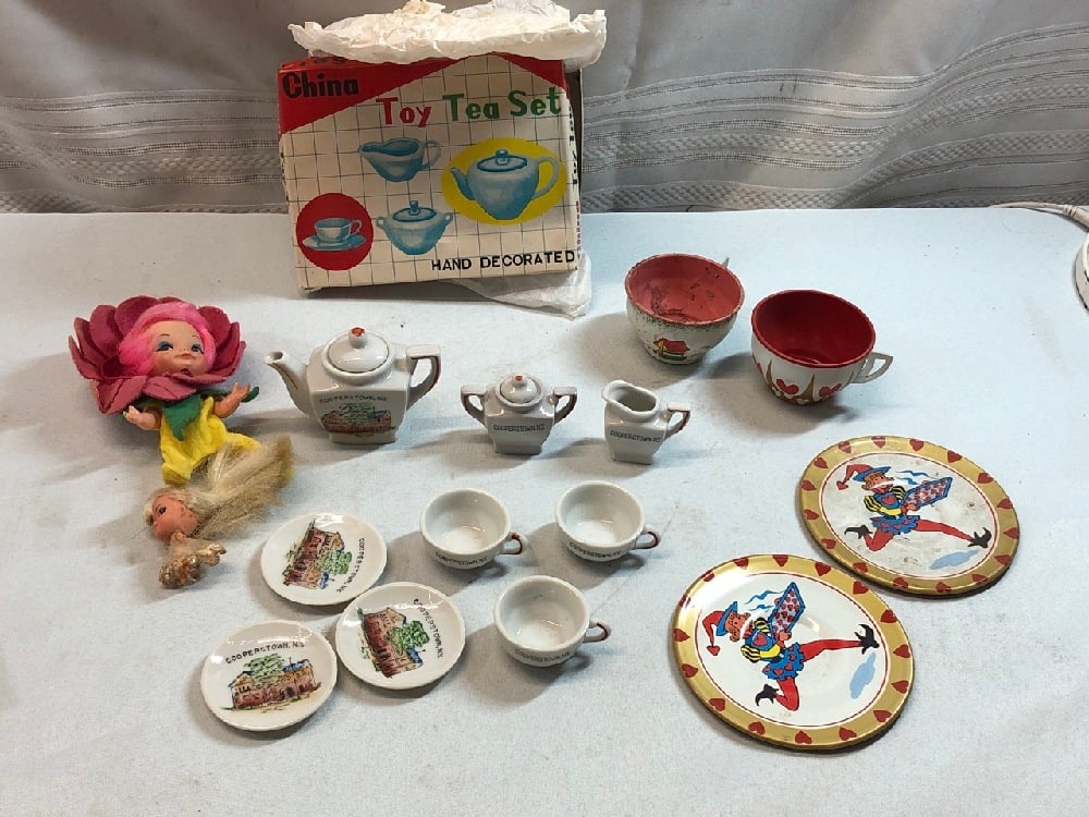 Vintage toys, mini cooperstown tea set, tin tea cups/saucers pixie elf, Little Kiddie, Finger Ding: Vintage toys, mini cooperstown tea set, tin tea cups/saucers pixie elf, Little Kiddie, Finger Ding Doll