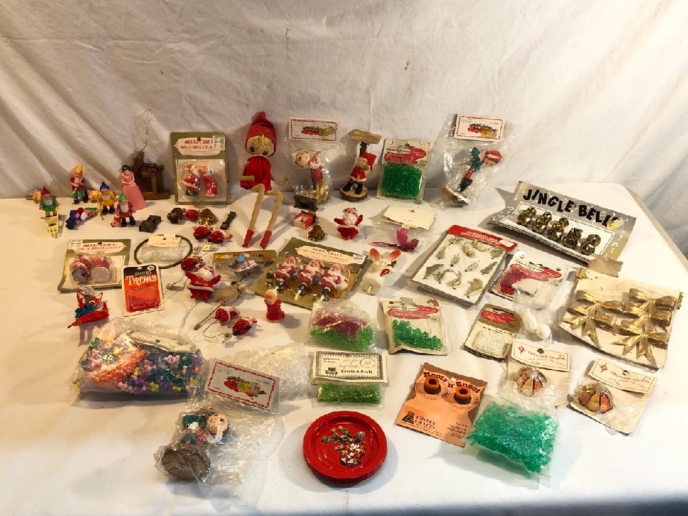 Vtg. Christmas Craft Accessories: Vtg. Christmas Crafts Accessories including Merri-craft, Liberty Bell, Creative Craft, Snow White and Seven Dwarfs by Merri- Craft, Style King and More