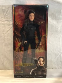 Hunger Games Barbie and Four Divergent Barbie