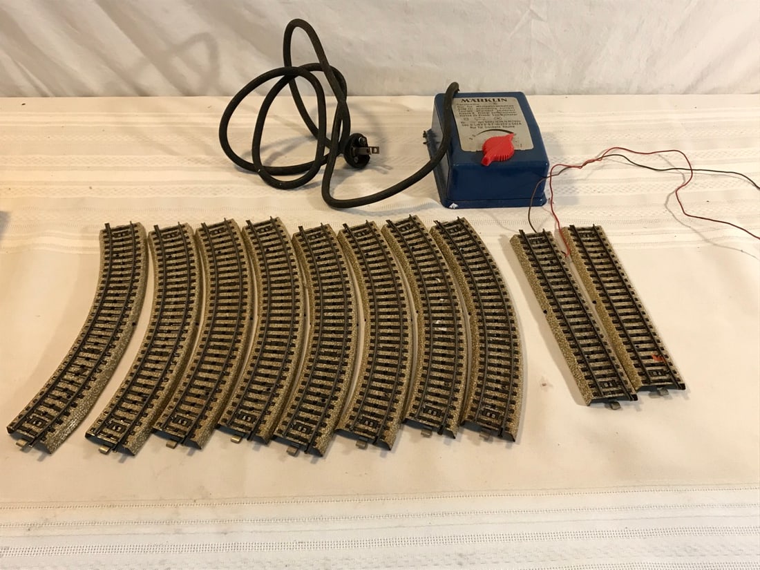 Marklin HO Scale Model Train Tracks and Transformer: Marklin HO Scale Model Train Tracks and Transformer- 9” Curved Track x8 , 7 1/2” Straight Track x2
