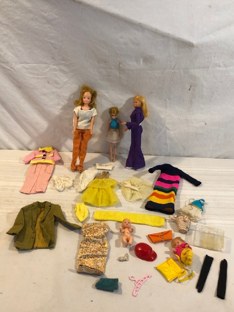 Vtg. Dolls and Accessories (1 of 9)