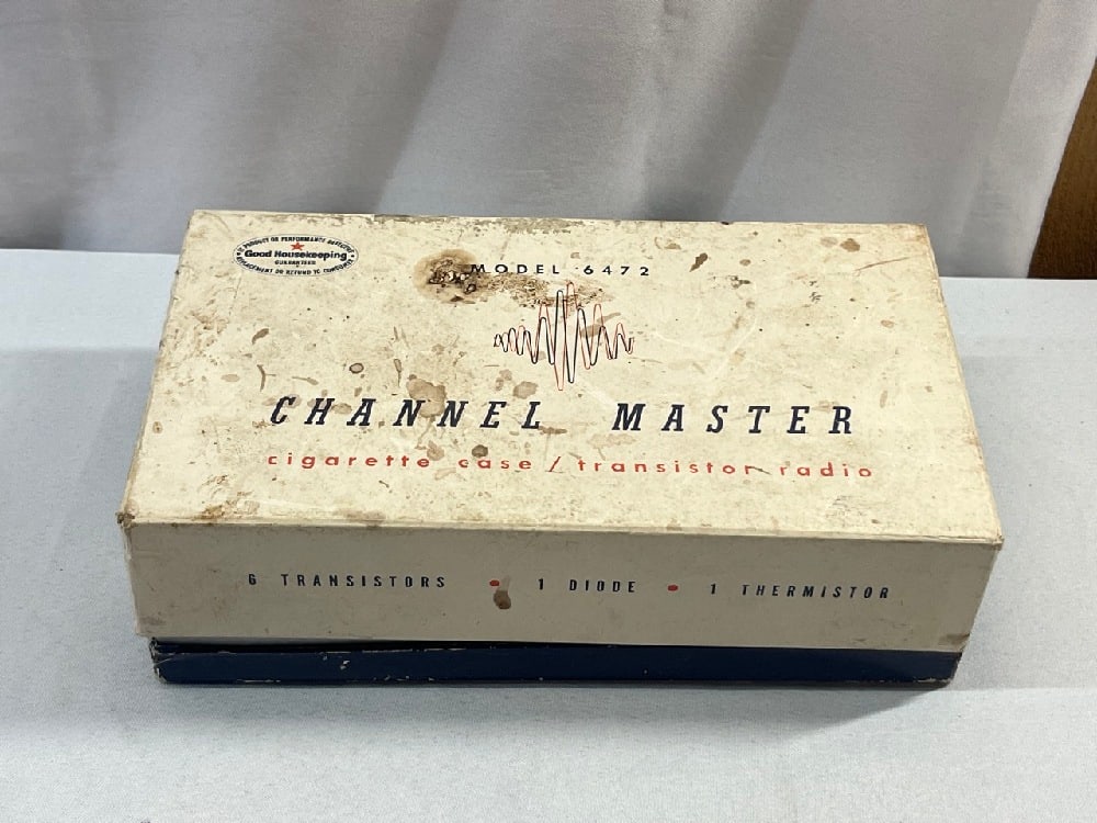 Channel Master Cigarette Case/ Transistor Radio: Channel Master Cigarette Case/ Transistor Radio - Model 6472- New Old Stock