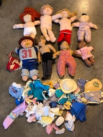 Vtg Dolls and Clothing