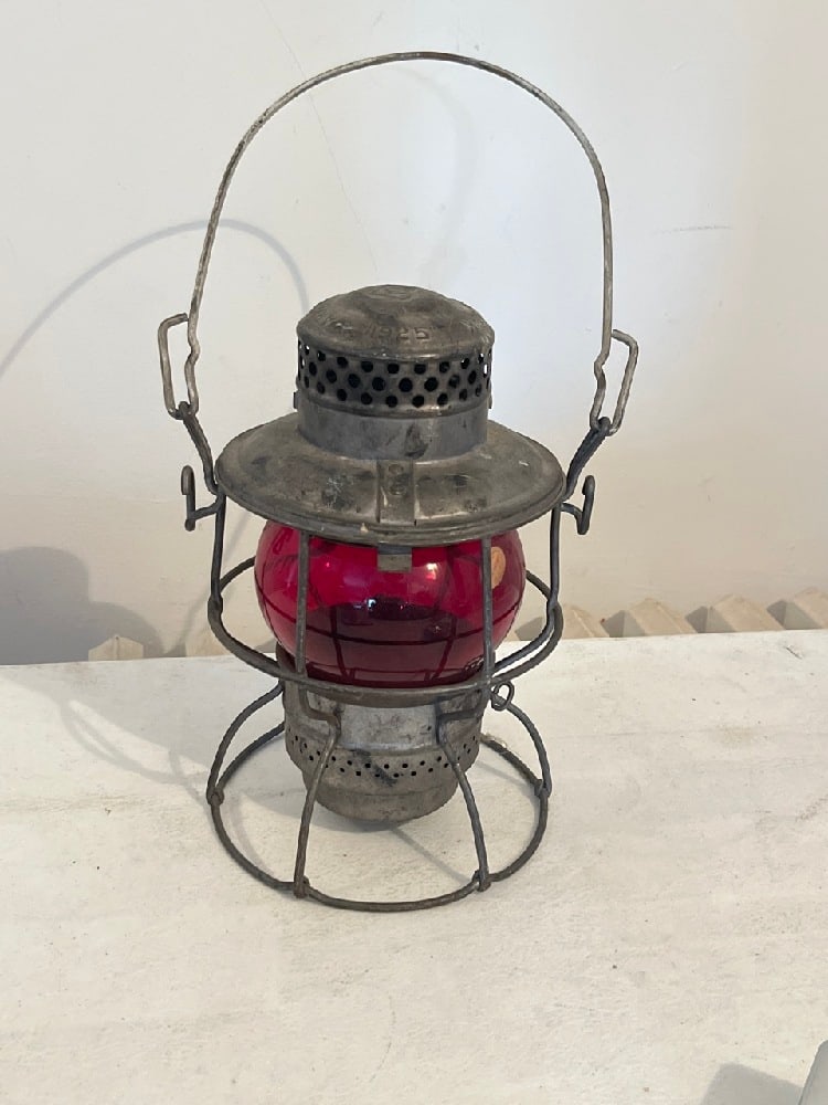 1925 Armspear Railroad Lantern, Erie Diamond (1 of 4)