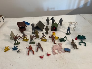 Vtg Lead & Plastic Figures & Accessories