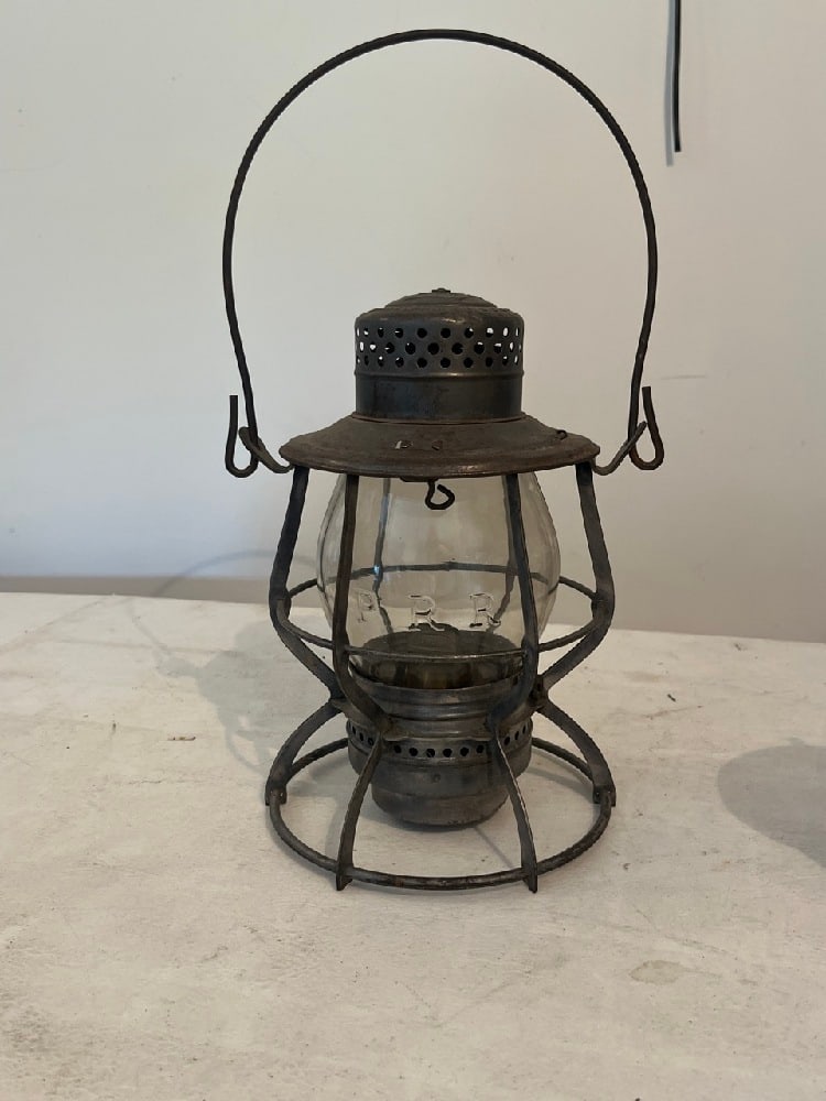 Vtg Pennsylvania Railroad Lantern (1 of 5)