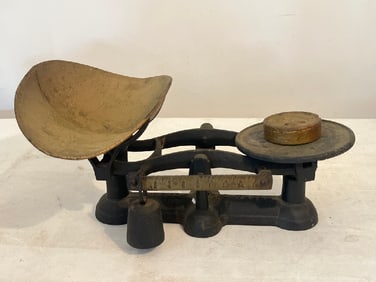 Antique Warren Montreal General Store Scale