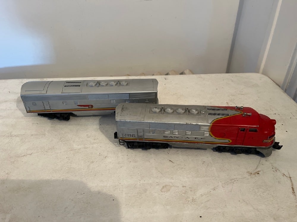 Vtg Lionel 2243 Trains (1 of 6)