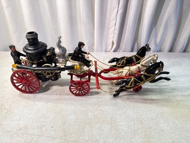 Vtg Cast Iron Horse Drawn Fire Engine